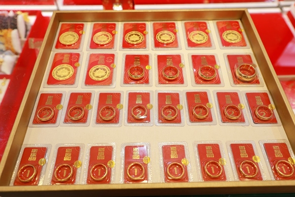 Giá vàng hôm nay 27-2 Đồng loạt giảm